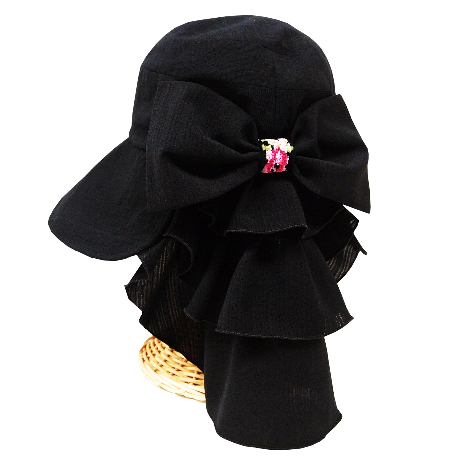 Blackout three-tier ruffle hat with droop