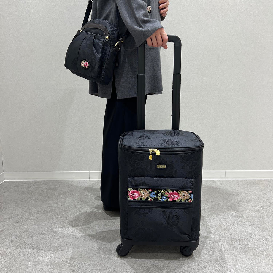 上品なスタイル ローズジャカード・カンガルーカート – シェニール織のカワサキ 旅行かばん・小分けバッグ